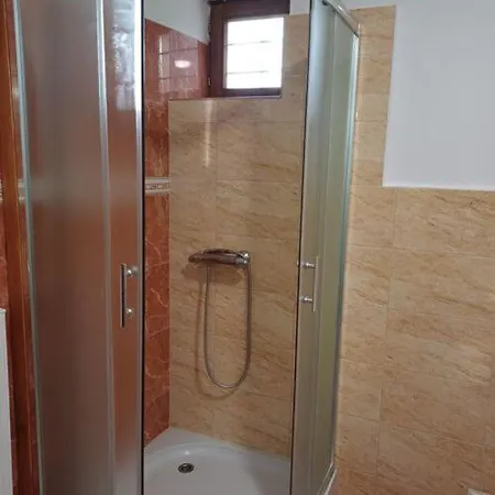 Zanati Apartmannhaz *