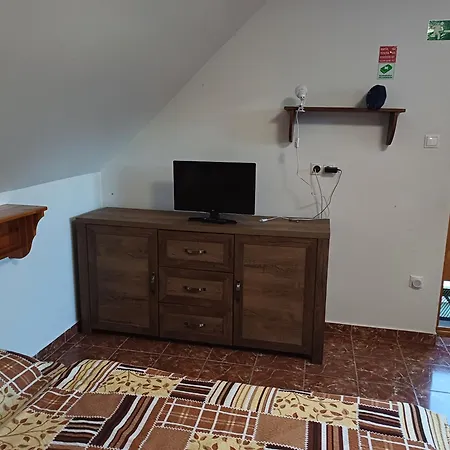 Lägenhet Zanati Apartmannhaz Nagykapornak