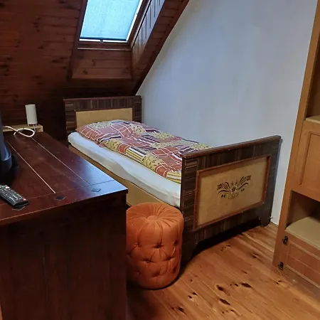 Zanati Apartmannház *