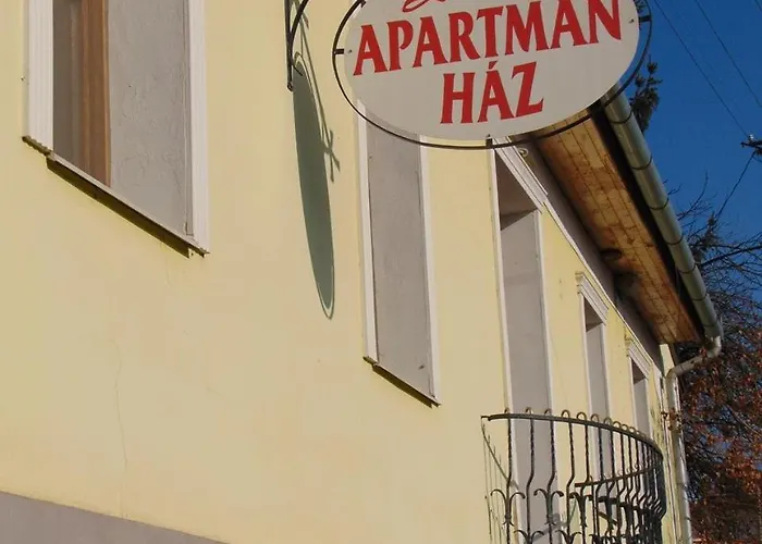 Zanati Apartmannhaz Lägenhet