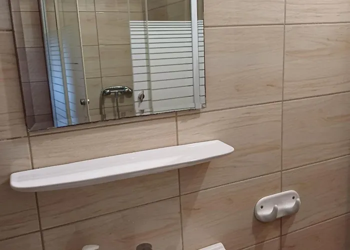 아파트 Zanati Apartmannhaz Nagykapornak